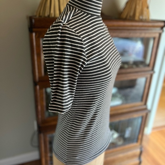 LOFT gray and white ribbed striped turtleneck short sleeve top medium - Picture 5 of 7